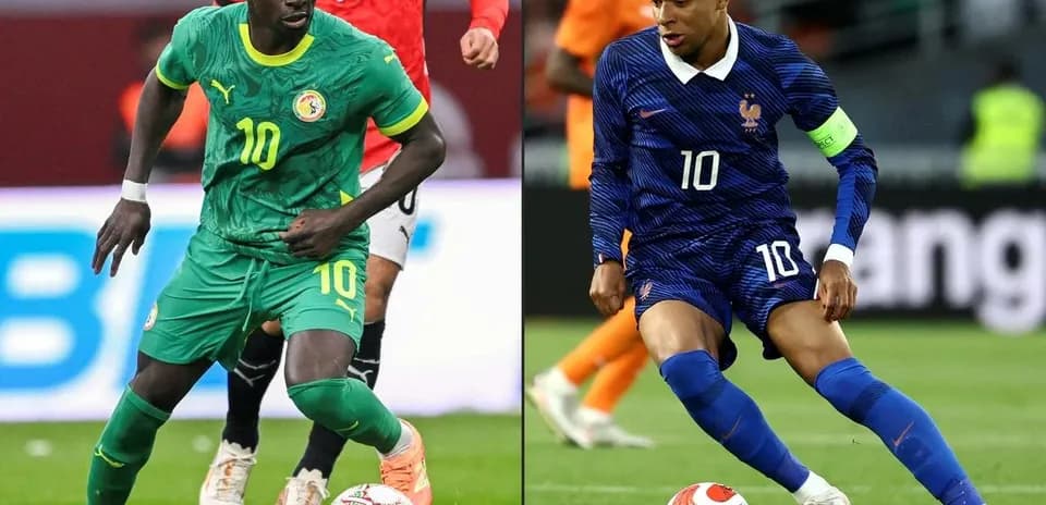 Sadio Mané y Kylian Mbappé en el partido