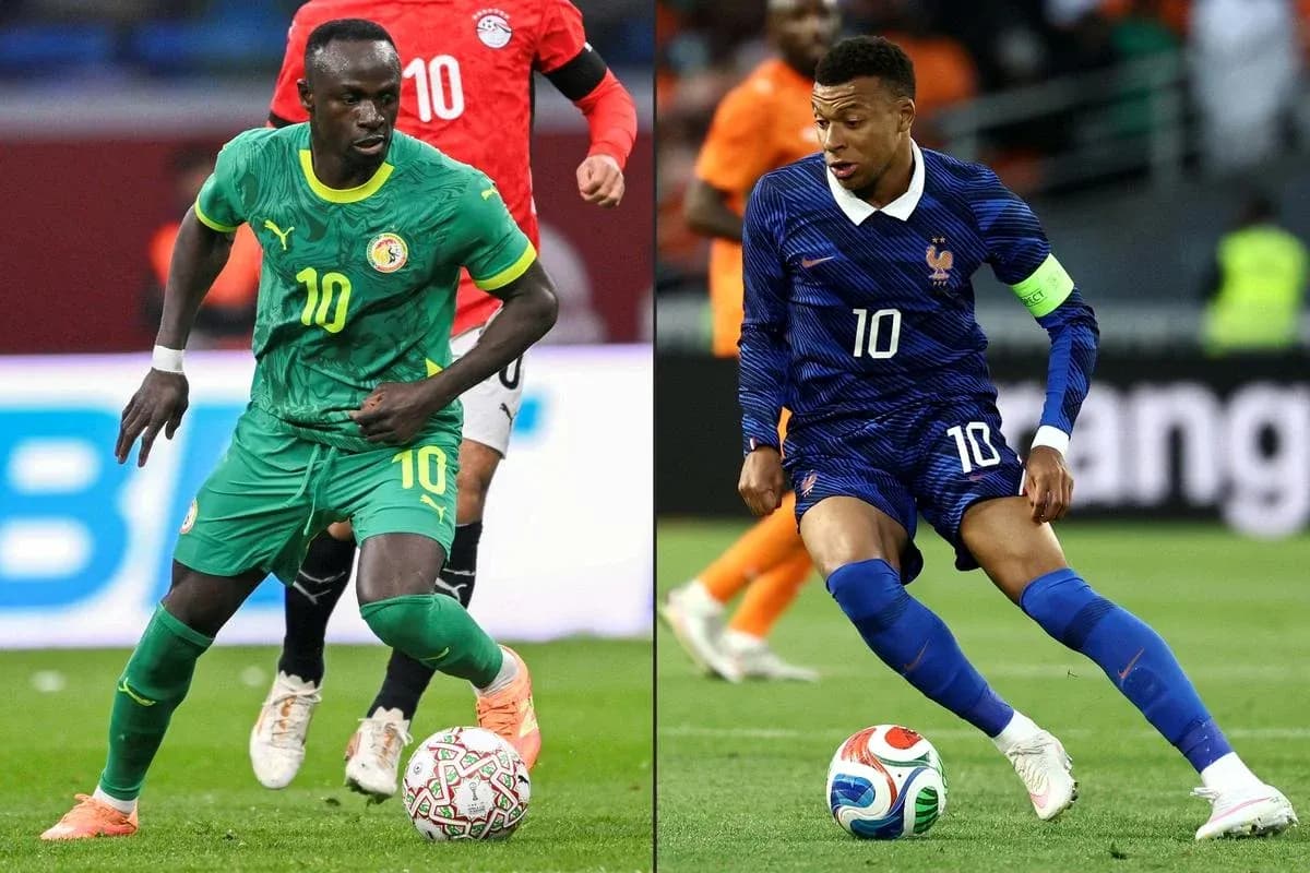 Sadio Mané y Kylian Mbappé en el partido