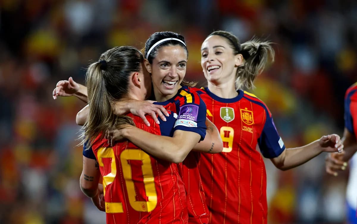 Jugadoras de España celebrando un gol en partido