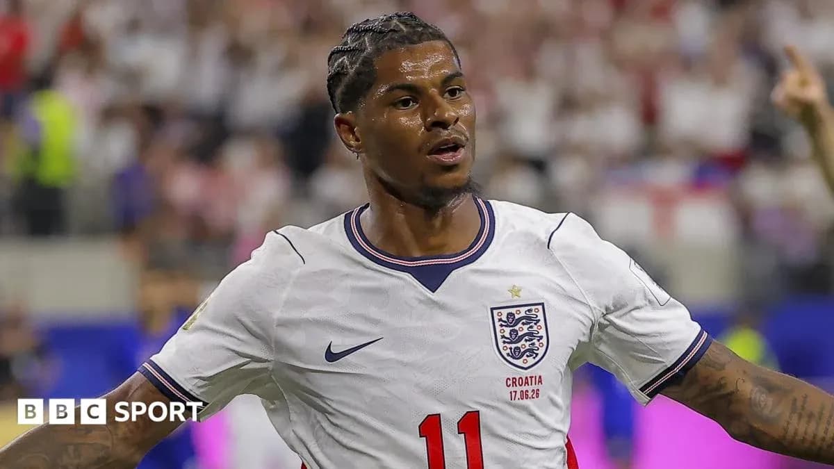 Jugador de Inglaterra celebrando un gol en partido