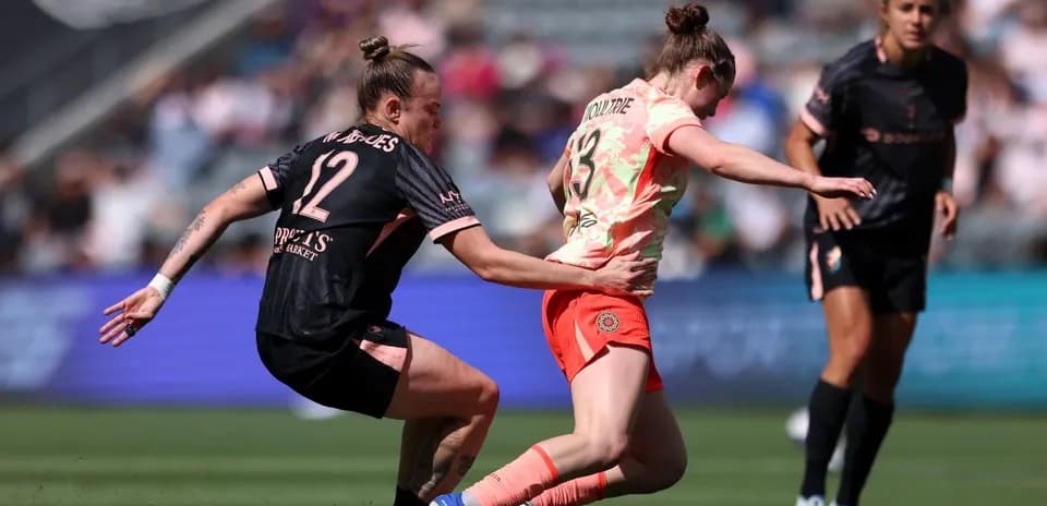 Jugadora de Portland Thorns W en acción