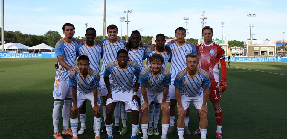 Equipo de Sporting JAX en el campo