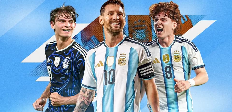 Jugadores de Argentina sonriendo en fondo azul