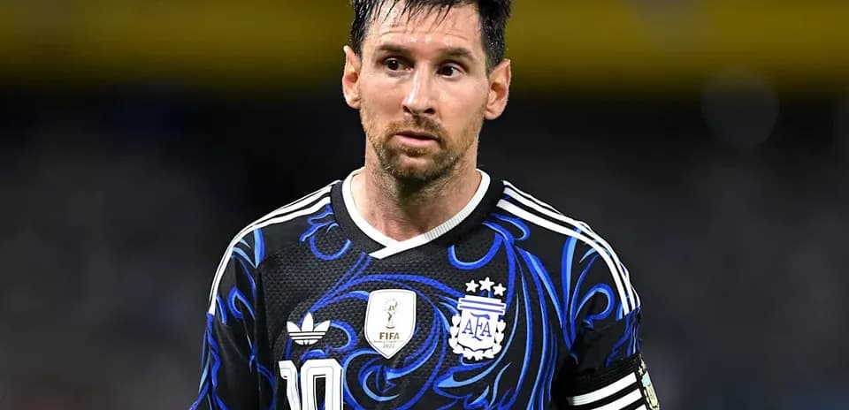 Lionel Messi con camiseta de Argentina en partido