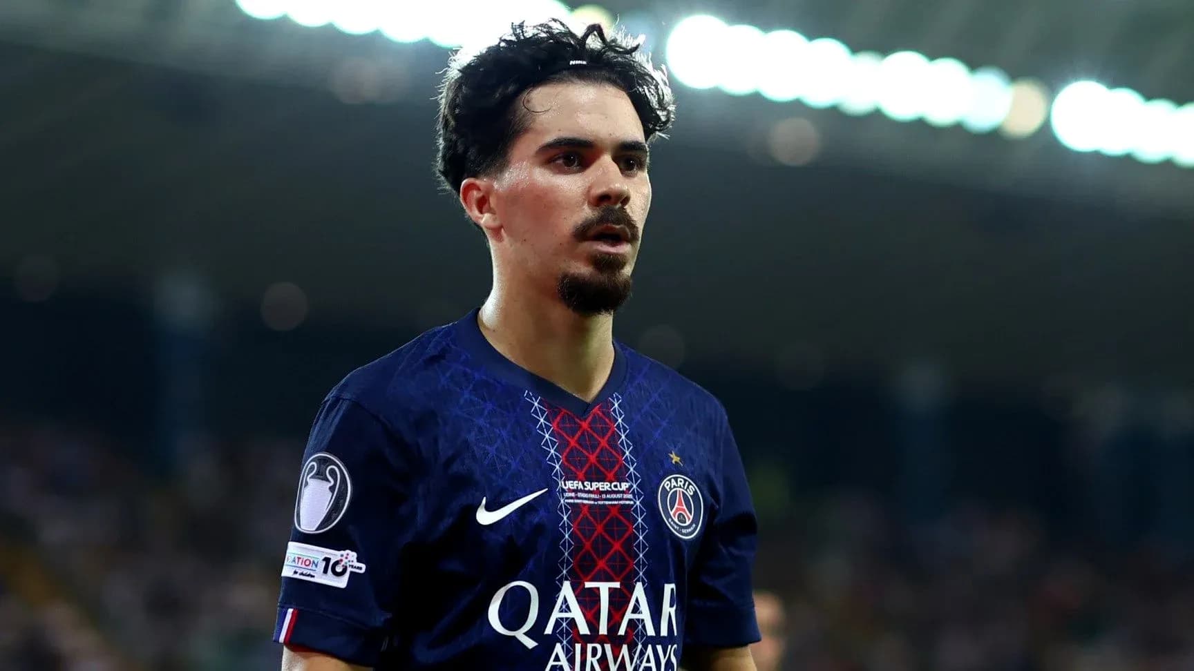 Jugador de PSG en acción durante un partido