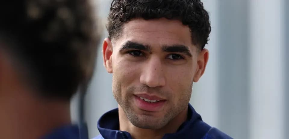 Jugador sonriendo durante la sesión de entrenamiento