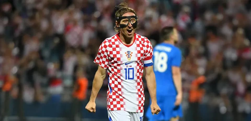 Jugador croata celebrando un gol en el partido