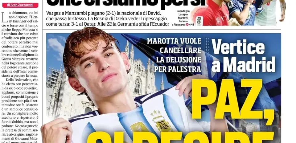 Portada de periódico con jugador de fútbol y titulares
