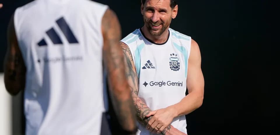 Lionel Messi durante un entrenamiento con Argentina