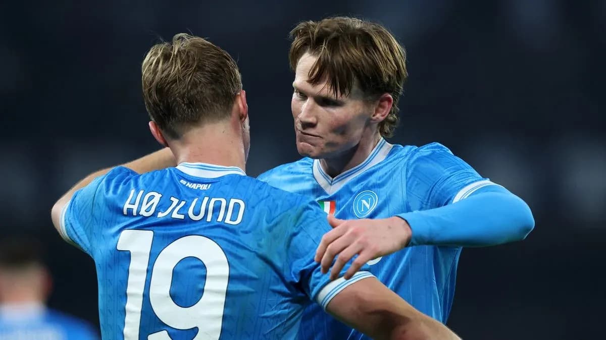 Jugadores del Napoli celebrando un gol juntos