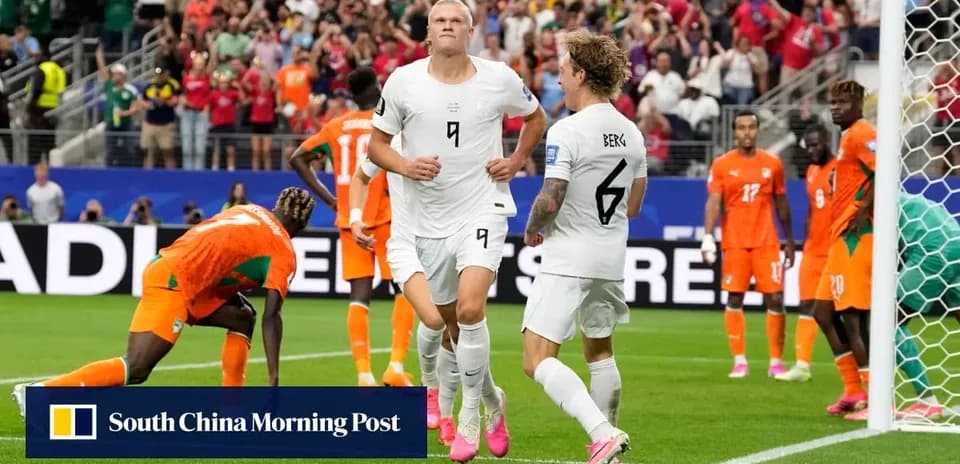Jugador de Noruega celebrando un gol en partido
