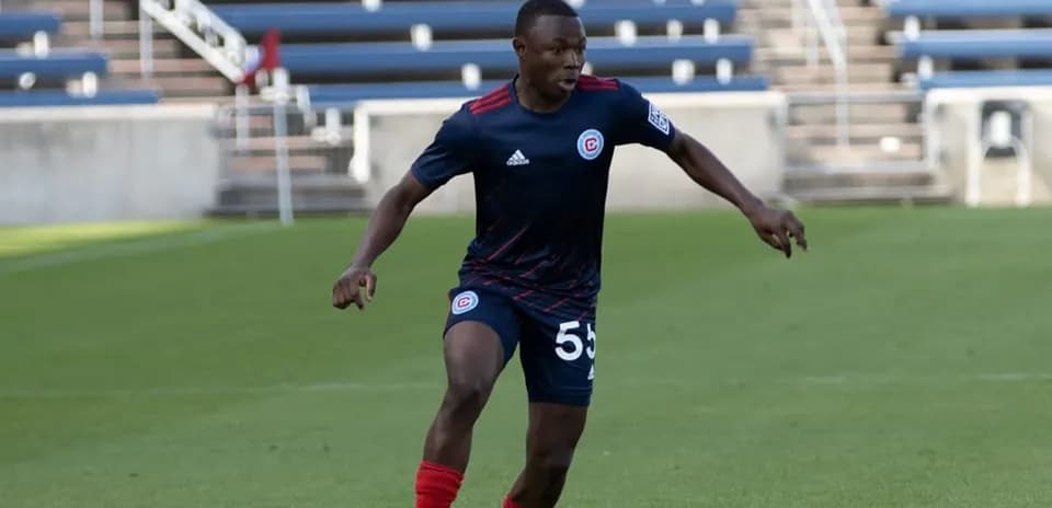Jugador de Chicago Fire II en acción