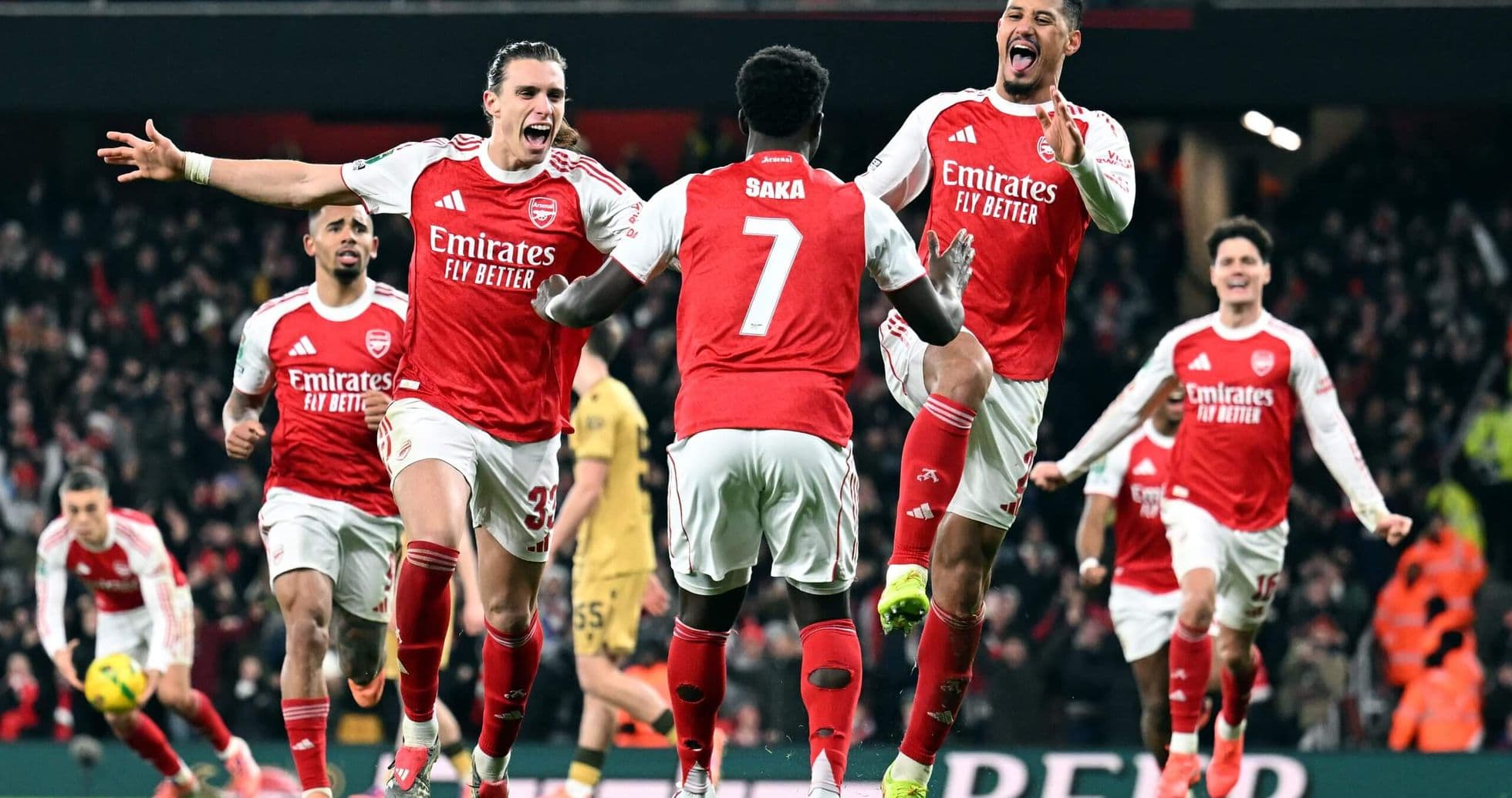 Jugadores del Arsenal celebrando un gol