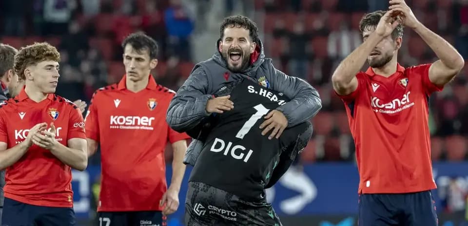 Celebración de jugadores de Osasuna tras un partido