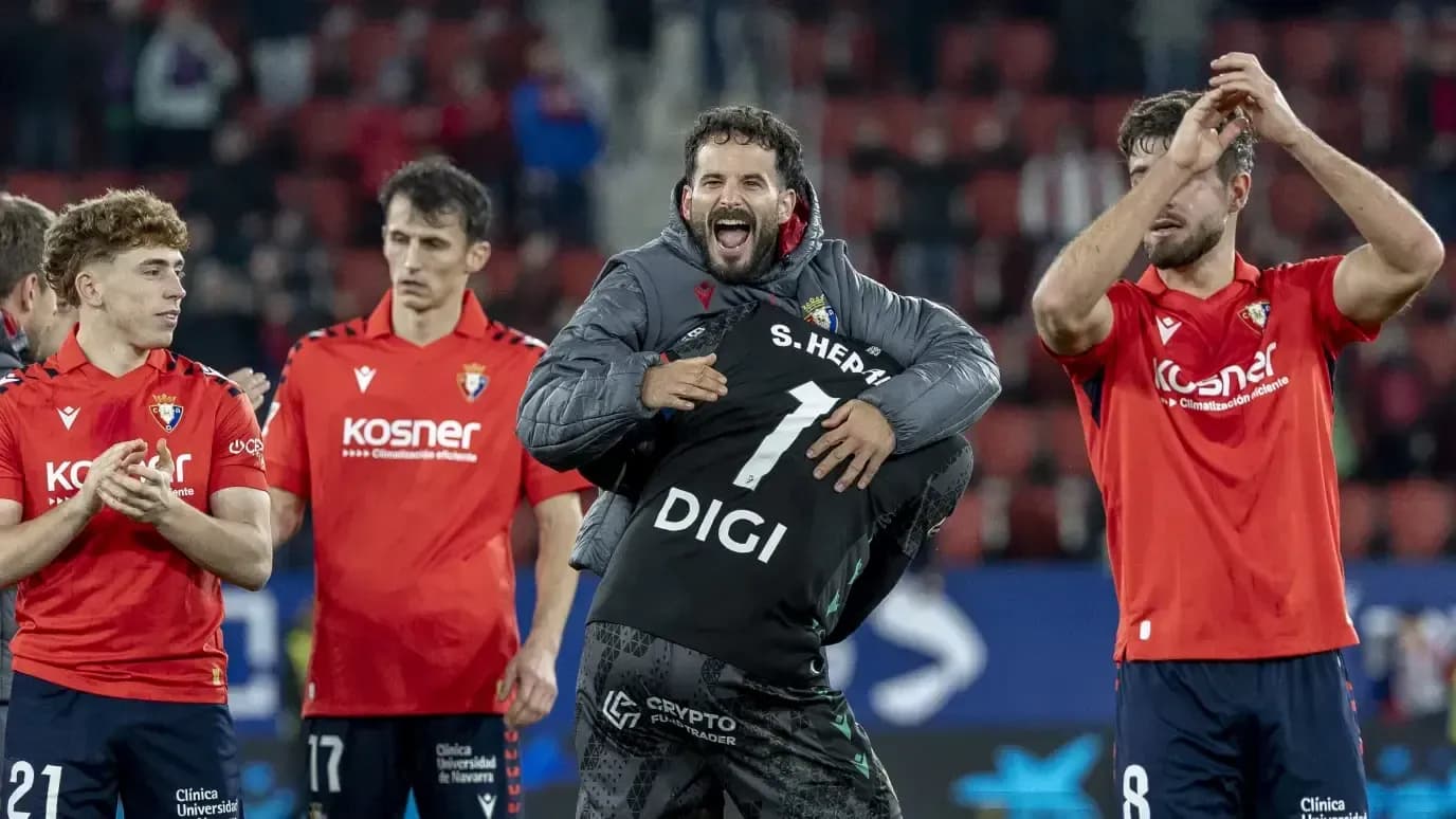 Celebración de jugadores de Osasuna tras un partido