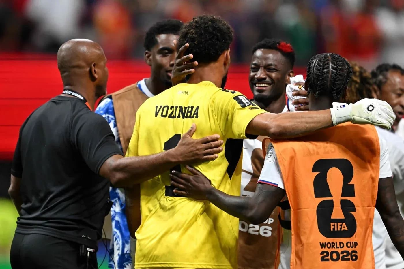 Jugadores de Cabo Verde celebrando tras el partido