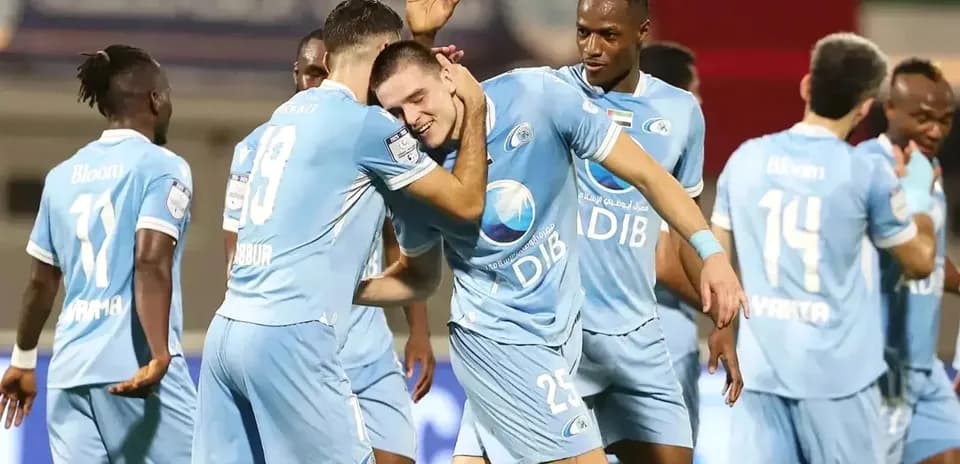 Jugadores de Dibba Al Fujairah celebrando un gol