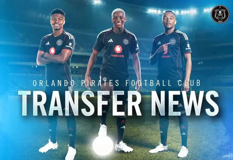 Jugadores de Orlando Pirates con camiseta negra anunciando transferencias