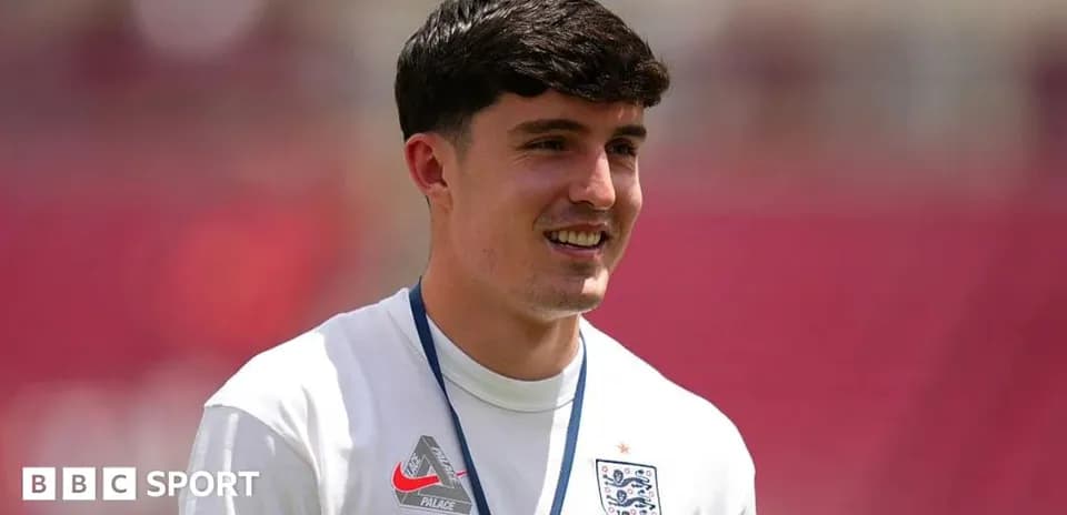Jugador de Inglaterra sonriendo durante calentamiento