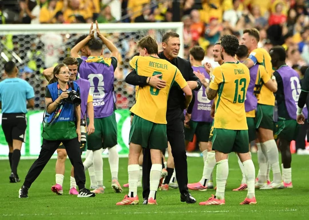 Jugadores australianos celebrando tras el partido