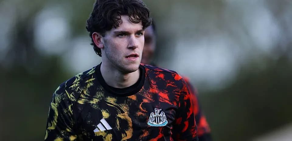 Portero de Newcastle durante sesión de entrenamiento