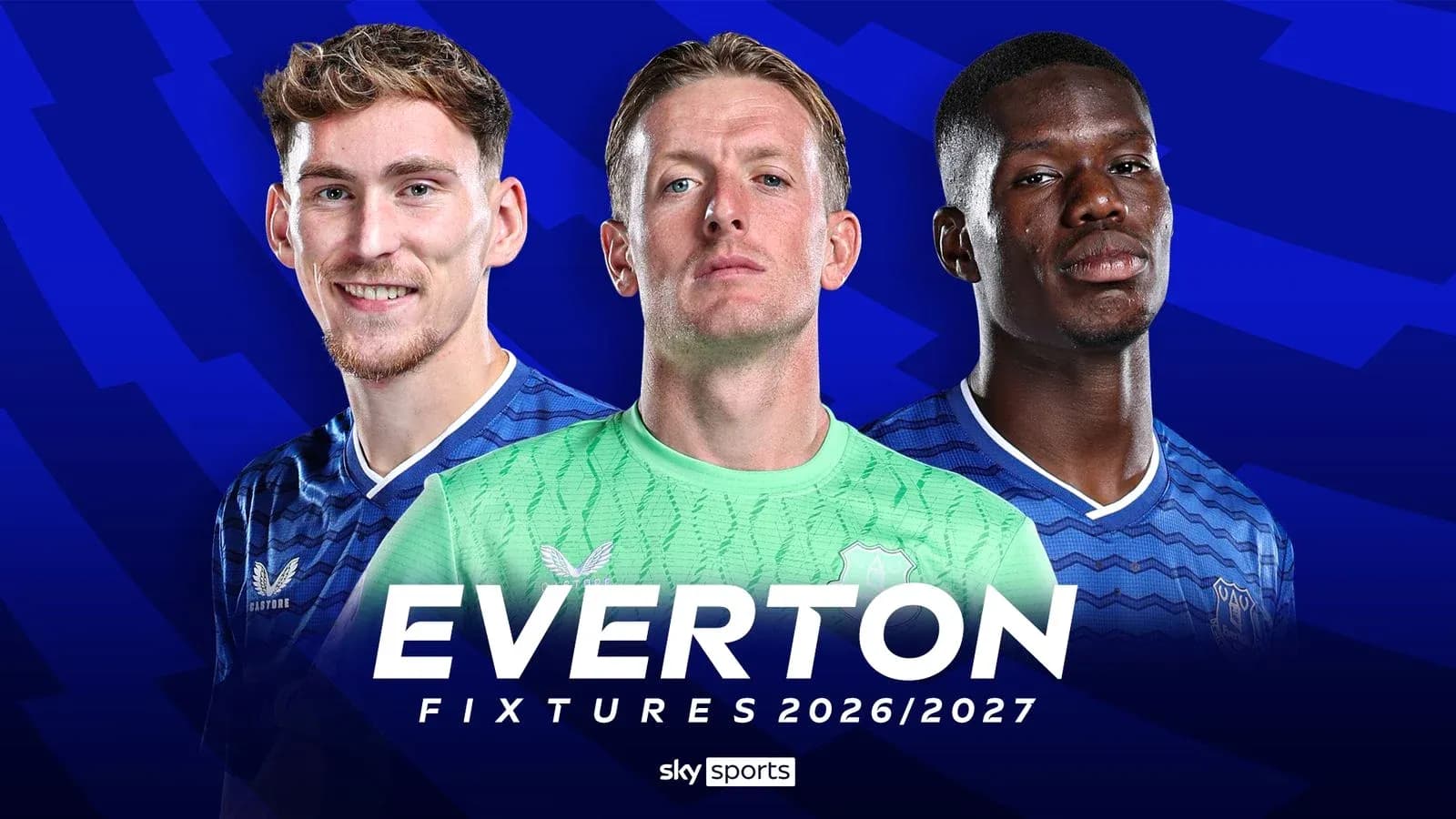 Tres jugadores de Everton con uniforme azul y verde