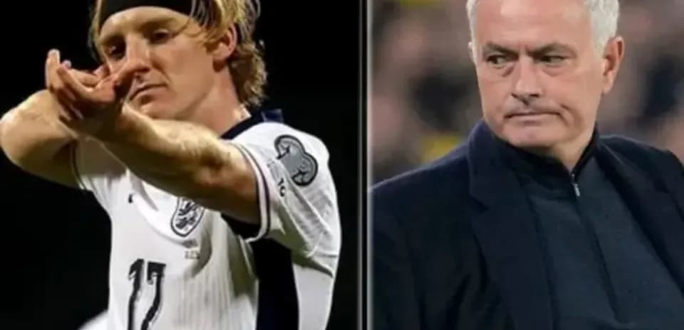 Jugador de fútbol y entrenador en imágenes separadas