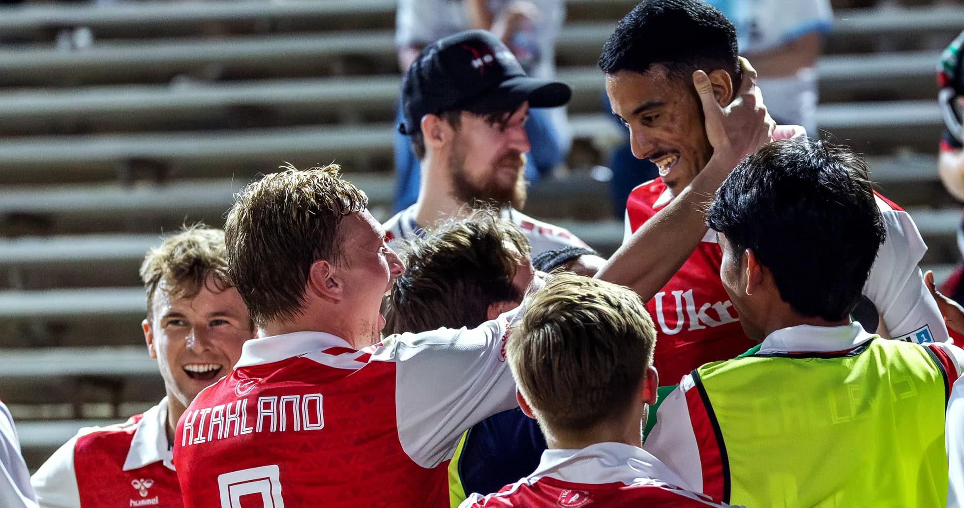 Jugadores celebrando un gol de Loudoun United