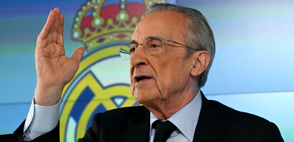 Presidente de Real Madrid hablando en conferencia de prensa