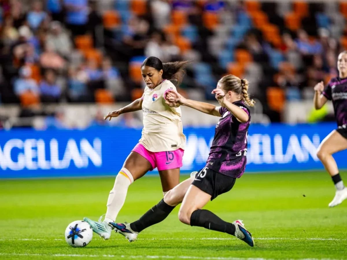 Jugadora de Orlando Pride supera a San Diego Wave