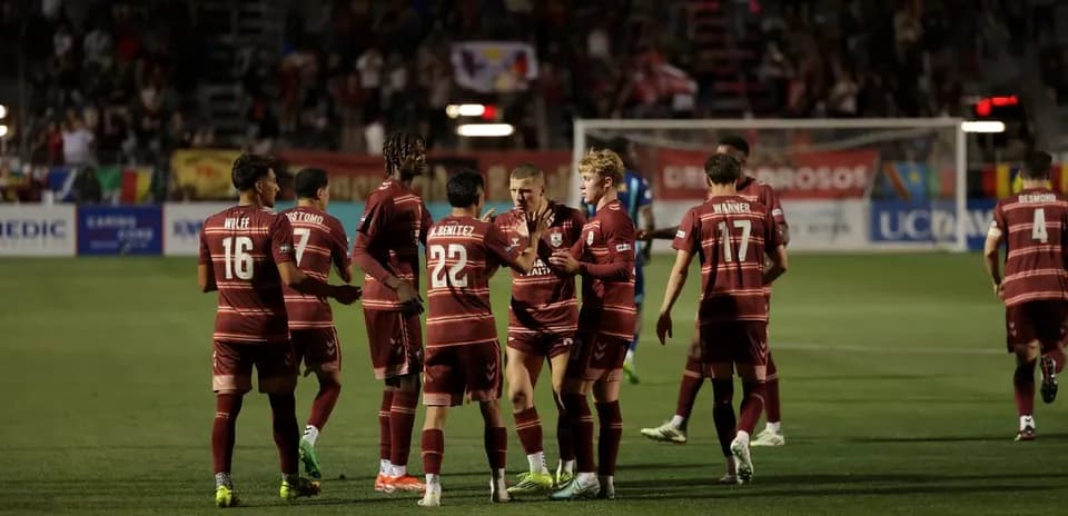 Jugadores celebrando un gol del Sacramento Republic