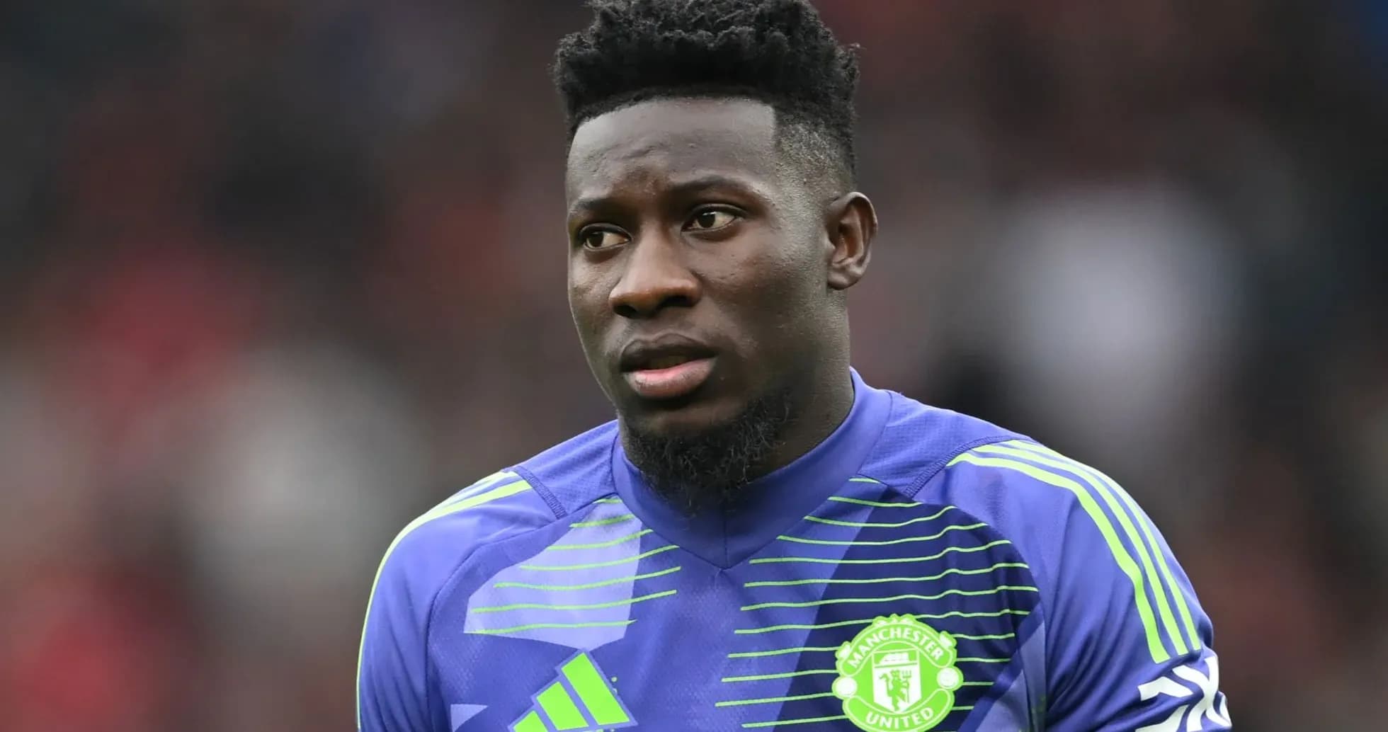 Portero de Manchester United en acción durante el partido