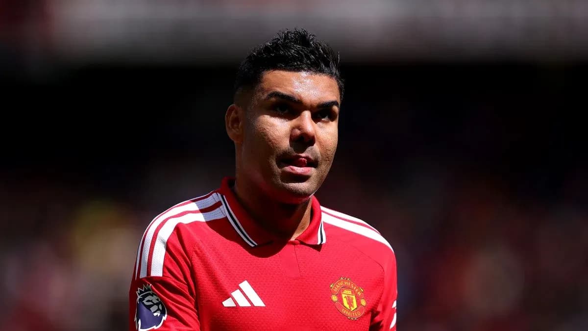 Jugador de Manchester United en camiseta roja
