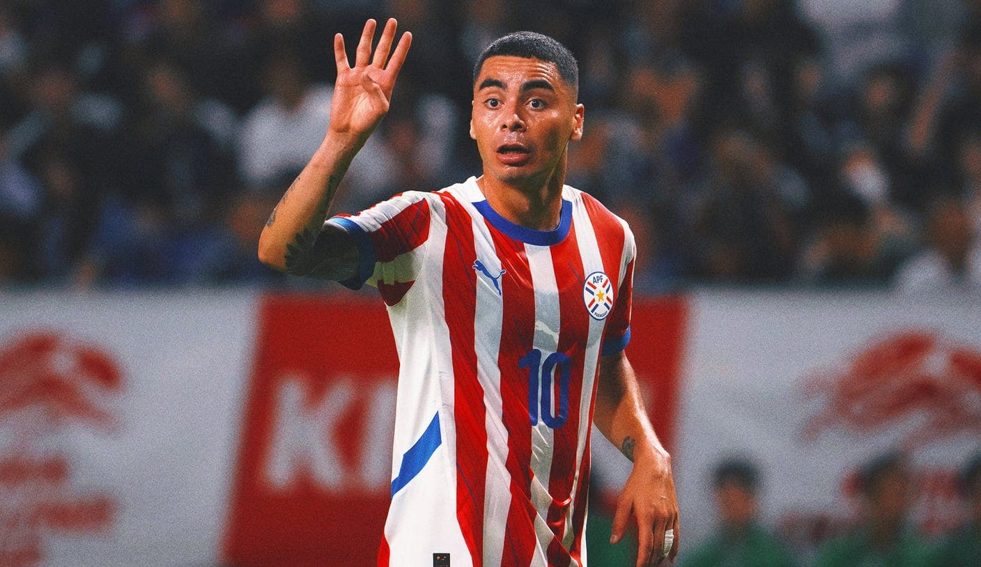 Jugador de Paraguay en partido de fútbol