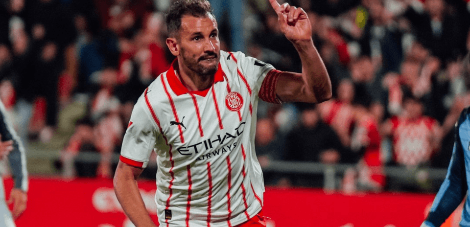 Jugador de Girona celebra un gol