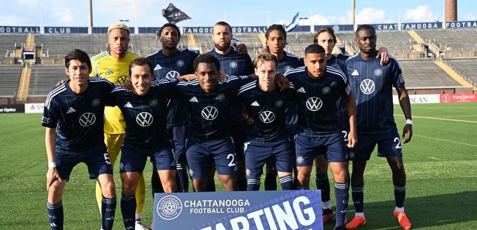 Equipo de Chattanooga FC posando para la foto