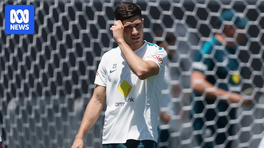 Jugador entrenando en la portería durante la práctica