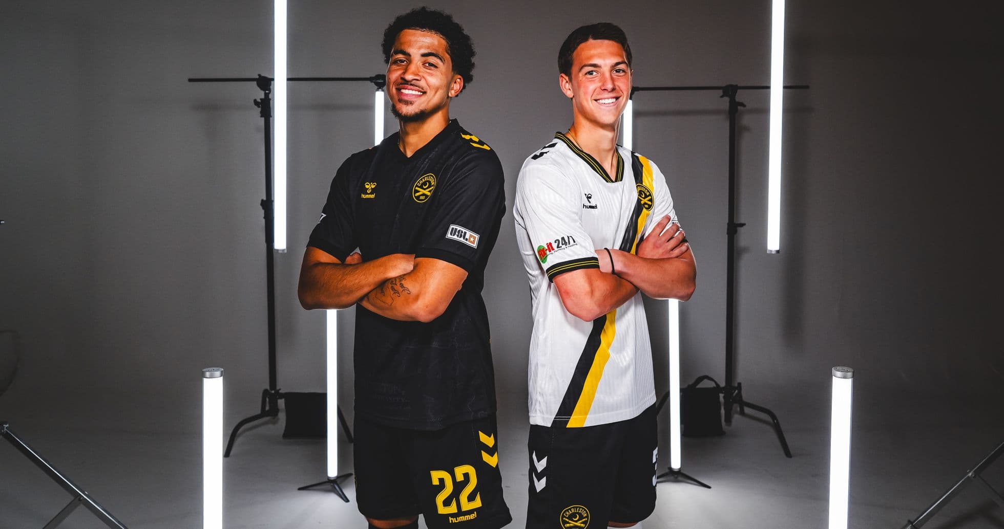 Jugadores de Charleston Battery y FC Tulsa posando