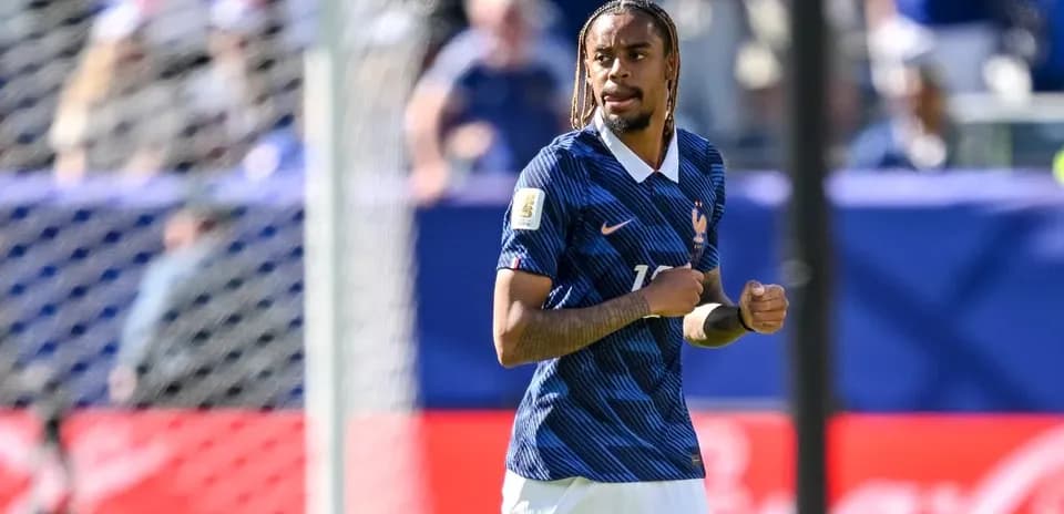 Jugador de Francia en el campo durante un partido