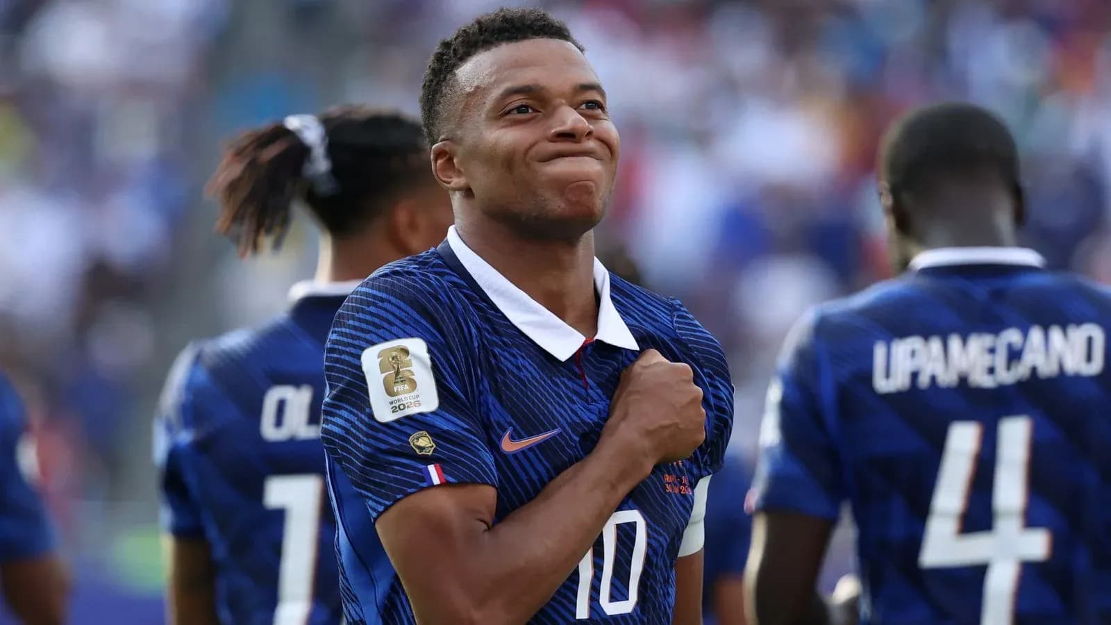Kylian Mbappé celebrando con la selección francesa Kylian Mbappé celebrando con la selección francesa