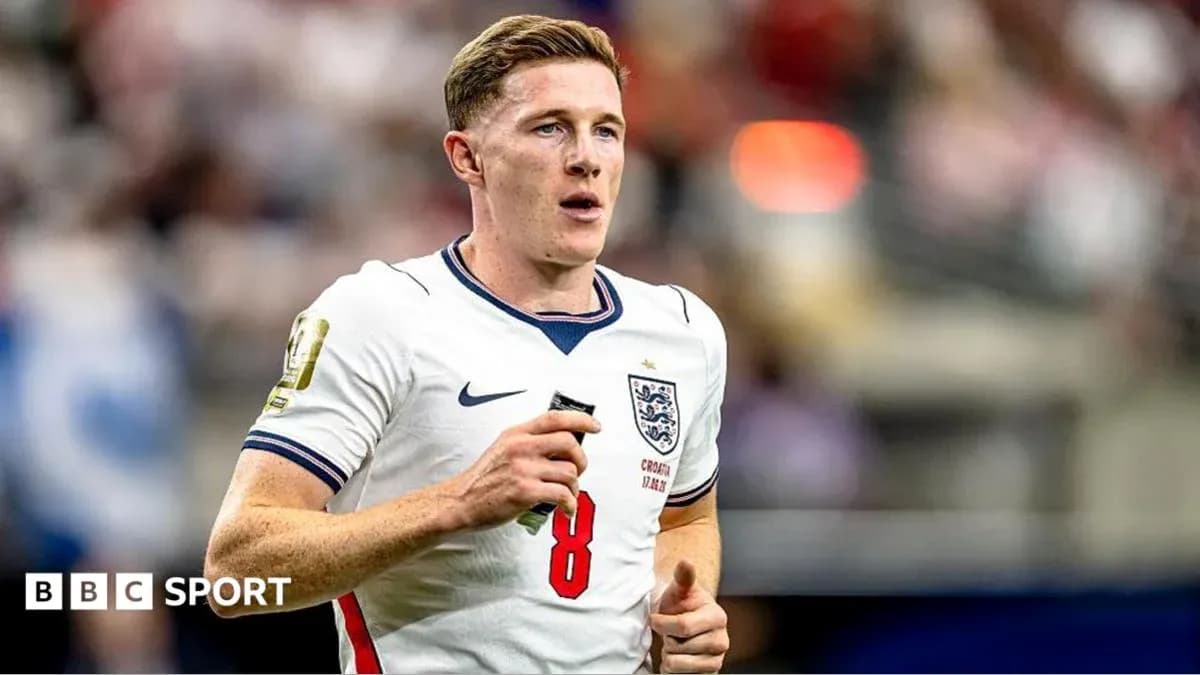 Jugador de Inglaterra corriendo en el campo Jugador de Inglaterra corriendo en el campo