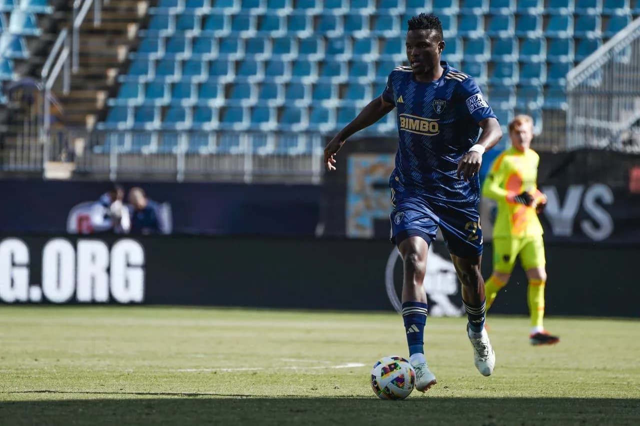 Jugador de Philadelphia Union II en acción Jugador de Philadelphia Union II en acción