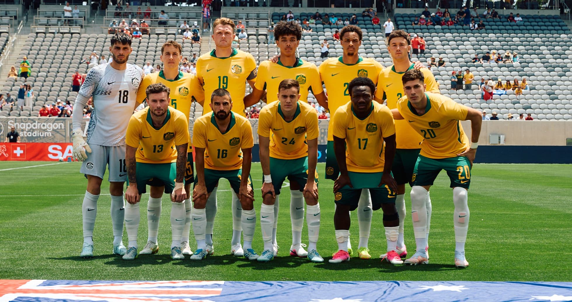Equipo de Australia posando antes del partido Equipo de Australia posando antes del partido